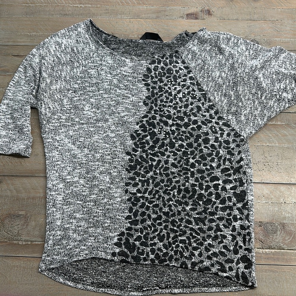 Shirt with some rhinestones